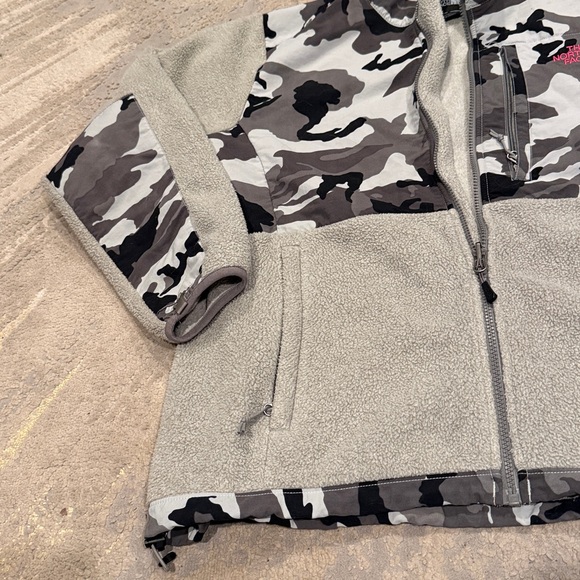 Women’s North Face Polartec Denali full zip Jacket in grey camo size XL EUC - Picture 4 of 12